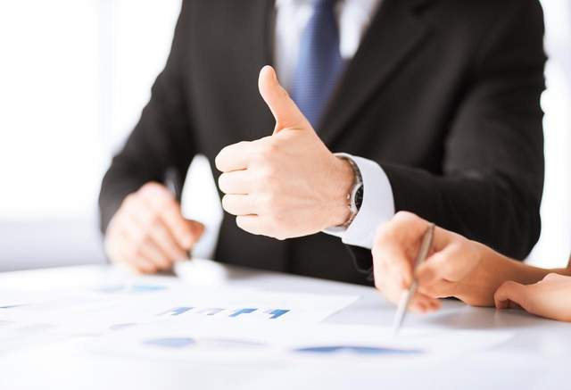 This article outlines a strategic three-step approach for effective corporate intelligence gathering: defining clear intelligence goals, sourcing multidimensional and verifiable information, and leveraging technology to enhance efficiency. It compares in-house intelligence systems with third-party platforms and highlights how InsightEmpower helps businesses gain actionable insights through automated monitoring, AI-powered knowledge management, and access to global data sources. Ideal for enterprises aiming to turn information overload into a competitive advantage.