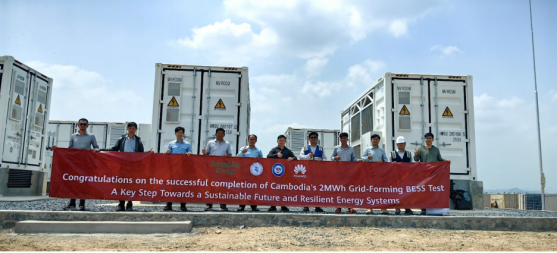 This June 17 report offers a global overview of the latest energy storage developments. Highlights include Growatt’s new commercial batteries in the Netherlands, Fluence’s expansion in Australia, Egypt’s first utility-scale battery project, Huawei’s TÜV-certified storage plant in Cambodia, and the commercialization of sodium-ion batteries by Unigrid in the U.S. Key policy updates include the EU’s delayed battery regulation and South Australia’s solar export tariff. China's new-type storage market also saw significant growth. Several frontier technologies in PV energy storage were granted patents, showcasing continued innovation.
