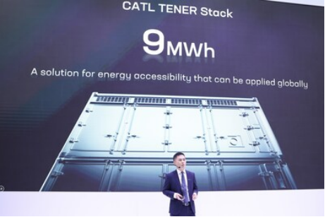 CATL launched the world’s first 9MWh TENER energy storage system in Germany, while China’s EVE Energy invested ¥5B in a cylindrical battery project. Middle Eastern markets (UAE, Saudi Arabia) show rising storage demand via inverter exports, and India’s standalone storage dominated 64% of utility tenders, driven by subsidies but challenged by supply chain gaps. Sonnen and Energy Groups initiated a Texas VPP project. Regulatory shifts include Europe’s proposed ban on Chinese solar inverters over cybersecurity concerns and China’s new safety rules for electrochemical storage. Innovations include a dustproof solar storage cabinet (Dujia Energy) and ABB’s passive-balancing UPS converter. Key themes: capacity expansion, policy impacts, and tech advancements.