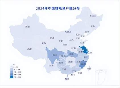 本文总结了2024年1月7日的锂电材料行业海内外情报。文章指出,中国国内锂电池产能已达1781.8GWh,宁德时代和比亚迪是产能最大的两家企业。在海外动态中,中国格林美投资2.932亿美元扩建印尼三元前驱体工厂,并与韩国EcoPro BM建立合资企业。另外,三菱化学集团-加川工厂计划增加汽车锂离子电池用阳极材料的生产能力。此外,一汽解放与宁德时代签署战略合作协议,推动商用车行业电动化。福建中碳新材料科技有限公司计划新增两万吨锂电池负极包覆材料产能。商务部发布《中国禁止出口限制出口技术目录》,涉及电池正极材料等。最后,介绍了一些锂电池负极材料的制备方法。