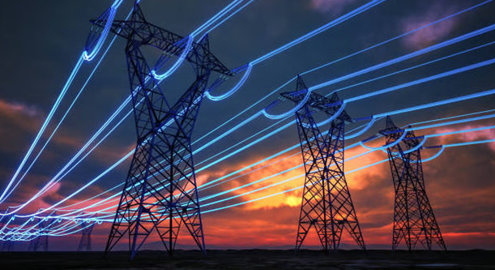 3月31日储能行业呈现三大结构性变化:技术降本转向系统级优化,政策驱动升级为碳核算与强制配储,长时储能商业化加速。核心设备方面,思格新能源推出506kW高功率逆变器减少硬件数量,海辰储能发布6.25MWh长时储能系统满足电网调节需求。供应链出海取得突破,海四达马来西亚全极耳电池产线投产,宿迁时代与德国签订600MWh铁铬液流电池订单。项目落地方面,中国电建建成白马山全绿电工厂,澳洲户储企业VoltX Energy装机量月增30%。全球政策上,印度规划非化石能源占比提至70%,美国推进1471兆瓦风光储项目,法国强制大型光伏配储。行业正通过系统简化、政策协同与全球化布局实现降本增效。