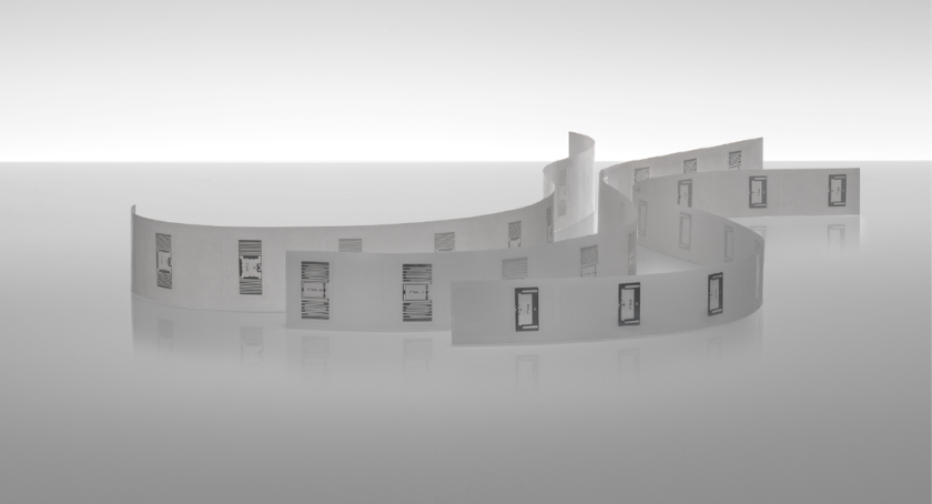 4月1日印刷包装行业呈现三大结构性变化：上游盈利空间受挤压，白卡纸行业面临毛利率收缩与开工率下滑压力；高端制造与跨界融合加速，油墨与印刷设备向新能源、医疗等领域渗透；可持续包装技术突破，纤维基材料攻克复杂结构难题，折叠式工业包装重塑物流标准。核心材料与技术迭代方面，Clearwater Paper推出轻量化纸板Velora™优化纤维结构降本增效；中国油墨市场向高端专用功能性材料转型，深度绑定新能源和消费电子领域；印度推出全球首款34英寸卷筒折叠印刷系统knowzzleJet M880。前沿技术与产品设计上，艾利丹尼森医疗包装引入RFID技术提升数据准确性；PULPAC开发新一代纤维瓶盖；DS Smith推出Fanfold折叠包装系统提升运输效率；中国企业研发可摊平展示架和新型承重包装盒优化结构。市场格局显示欧洲软包装市场高度集中，白卡纸行业因价格跌幅高于成本面临下行压力。行业正处于“需求分化+技术突围”关键阶段，传统大宗纸品通过轻量化降本，高端功能性材料与数字印刷技术打开高增长赛道。