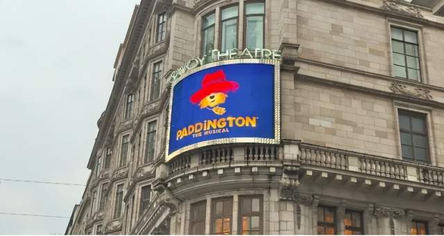 12月17日LED显示屏行业海内外情报汇总,本文总结了LED显示屏行业的最新动态。其中包括新疆沙湾市沙奎铁路货运有限公司投资建设铁路专用线项目,华新丽华集团在大陆投资建设LED工厂,泰国芭堤雅北部启用新LED信息显示屏,索尼与NoviSign扩展数字标牌合作伙伴关系,思纳睿完成5000万Pre-A轮融资,ADI为伦敦剧院提供LED标识系统等。此外,还介绍了LED显示装置和LED显示屏的新技术。情报强企是企业情报服务商,提供定制化的线上情报搜集与管理服务,助力企业决策。