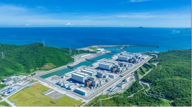 电力设备行业情报汇总:金山海上风电场一期项目进展顺利,计划2024年10月开工;哈电电机与国网工研院签订科技创新合作协议,推动电网高质量发展;西子洁能战略布局核电产业,实现设备国产化;老挝孟松山地风电项目全容量投入商业运营,跨越国境输电至越南;江苏国信沙洲火力发电厂扩建项目全面投产,成为首个实现“双投”的项目;云南实施虚拟电厂管理办法,规范建设与运营;江苏电力现货市场开展连续结算试运行,申报价格限制;新型技术包括锅炉烟气余热利用设备及汽轮机隔音装置。情报强企是企业情报服务商,提供定制化线上情报搜集与管理服务。