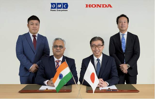 10月30日的储能行业海内外情报汇总内容丰富,固德威发布2025年三季报,净利同比增长837.57%。EcoFlow进军澳大利亚市场,推出智能家居能源生态系统。施耐德电气推出商用及工业电池储能系统,OMC Power与本田合作开发可再利用的电动汽车电池储能系统。阿特斯储能获得8.25亿美元融资用于重点能源项目,科力远生态模式助力储能爆发,扣非净利大增2352%。意大利撒丁岛政府拨款支持企业可再生能源与储能项目,新西兰取消屋顶太阳能建筑许可要求。此外,还涉及光伏逆变器群控制方法和光伏逆变器及辅助电源的技术研究。