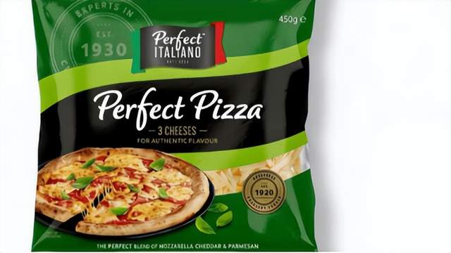 本文汇总了印刷包装行业的海内外最新动态。乳制品生产商Fonterra与安姆科合作推出可回收薄膜奶酪包装，符合澳大利亚和新西兰的软塑料回收要求。包装巨头普乐集团净销售额达39.6亿欧元，纤维包装业务增长显著，北美市场表现稳健。AIMPLAS参与欧洲MULTIPLY项目，开发基于微藻的可回收阻隔涂层及活性化妆品包装。印度软包装企业UFlex前三季营收1141.57亿印度卢比，盈利能力大幅提升。Siegwerk与The Revere Group扩大合作，优化油墨应用以支持可持续发展。SIG为斯洛文尼亚乳制品企业提供无铝无菌纸盒包装技术。此外，合肥市裕同环保科技公开了一种节能烘干装置，豪门印刷则设计了一款梯形内盒多边形皮壳礼盒，展现技术创新与结构设计亮点。