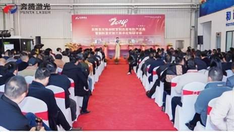 2024年中国数控系统行业招投标项目数量逐年增加，2023年达1285个，2024年11月已达1358个，主要集中在20万以内和100-300万的项目。国有企业为主体，占总数的31%，主要分布在山东和北京。日本机床工业协会公布，11月机床订单同比增长3.0%，国内需求增长5.0%，外部需求增长2.2%。中科院理化所成功突破百瓦级大能量纳秒脉冲紫外固体激光技术，应用于超精密冷加工。奔腾激光扬州分公司开业，致力于激光智能制造。2024年新成立的激光相关企业达496家，其中制造业占比超过半数。2025年8月27-30日将举办天津国际机床展，展示前沿技术和产品。