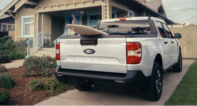 3月23日,汽车行业情报显示,印度因天然气供应受限可能影响汽车生产,工业用气被限制在过往用量的80%。福特在美国市场召回数量居首,涉及超1,300万辆汽车,并可能再创新高。小马智行与如祺出行合作交付超百辆搭载第七代自动驾驶系统的Robotaxi车队,开启运营。岚图泰山X8首发亮相,搭载华为全新智能座舱及L3级辅助驾驶硬件,计划上半年上市。捷途X70和山海L7超越版正式上市,限时售价6.99万元起。中国汽研南方试验场投用,成为国内首个“路空一体”国家级测试基地。小鹏GX将全球首发量产博世新一代线控转向系统,适配L4级自动驾驶。采埃孚财报显示利润率达4.5%,销售额达388亿欧元,表现超出预期。